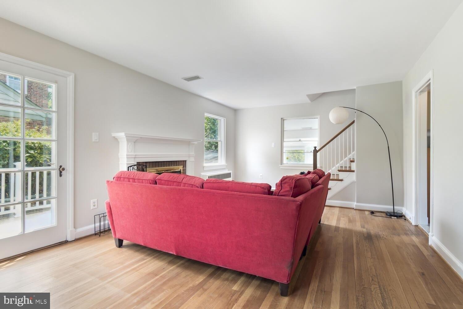 Malcolm Dr, Silver Spring, MD 20901