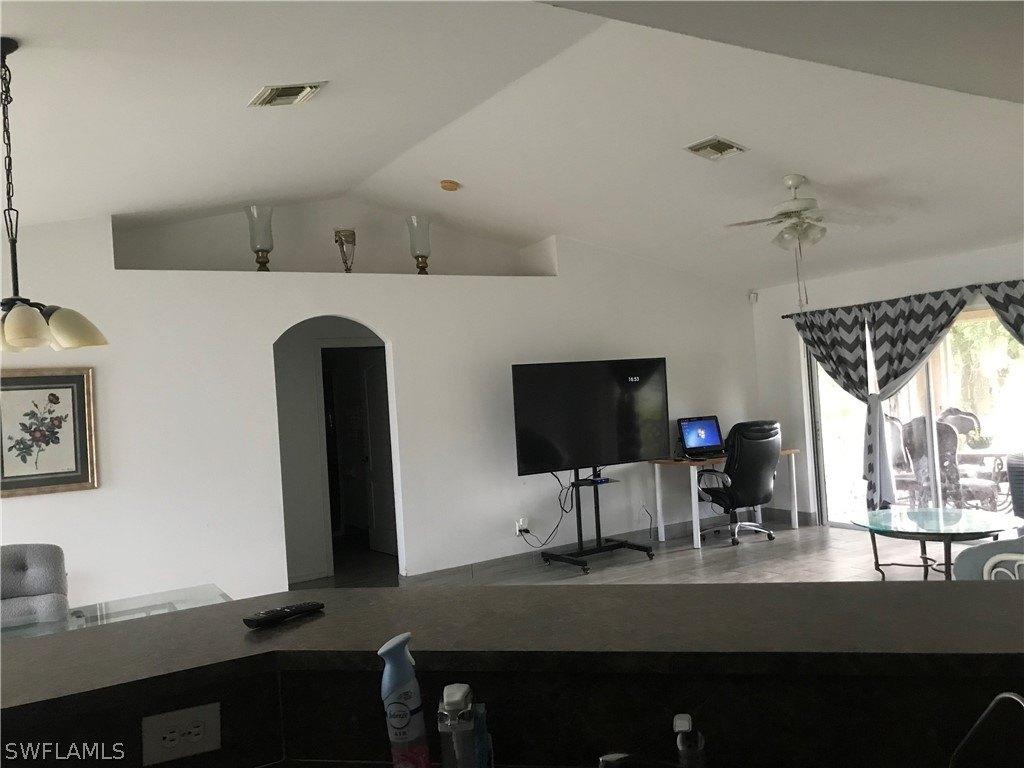 Pinehurst Ave, Lehigh Acres, FL 33974