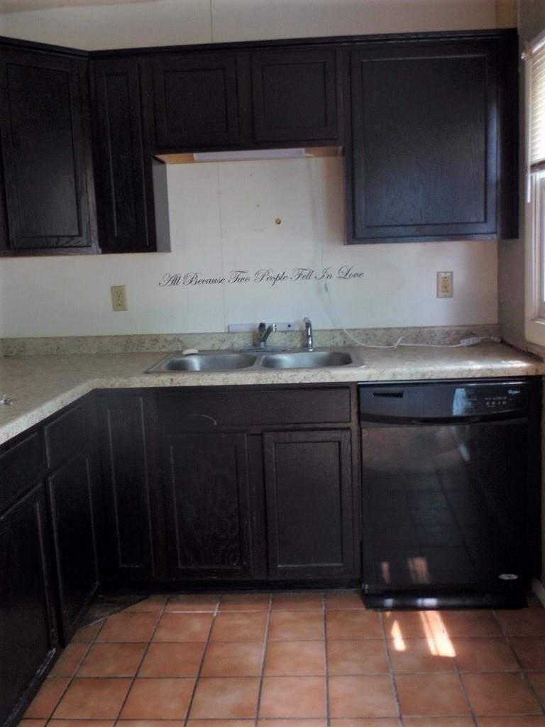 Sycamore Ln, Machesney Park, IL 61115