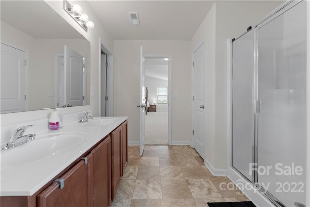 Mackey Ct, Gastonia, NC 28056