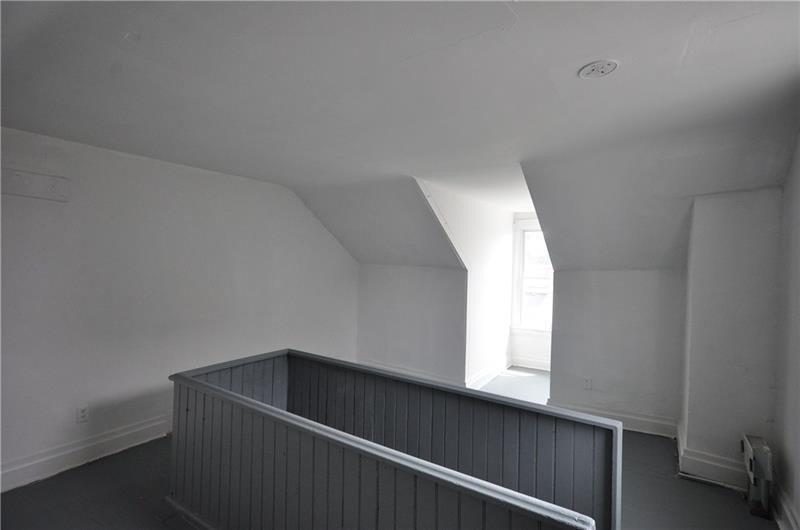 Cecil St, Pittsburgh, PA 15215