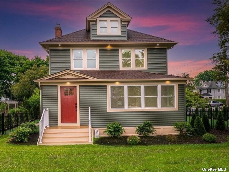 Foster Ave, Sayville, NY 11782