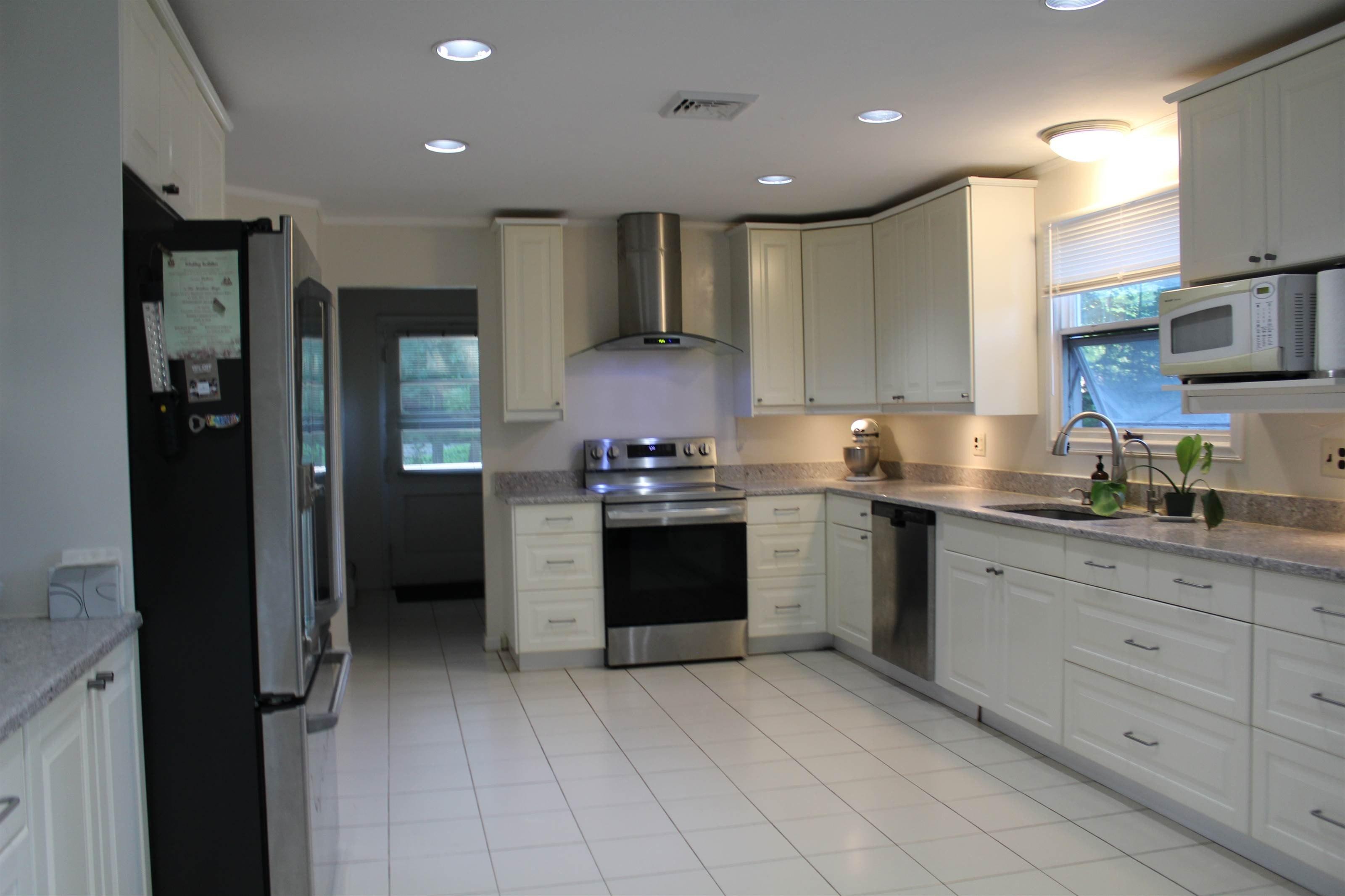 Arbor Rd, Stamford, CT 06903