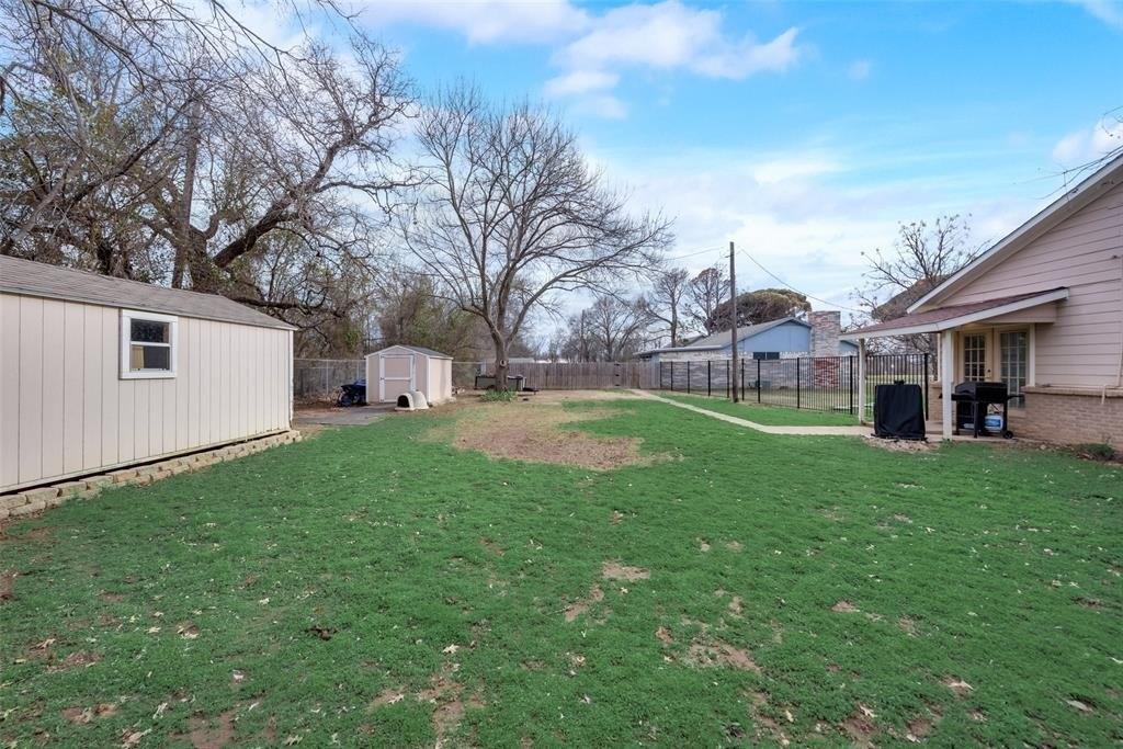 S Bonnie Brae St, Denton, TX 76207