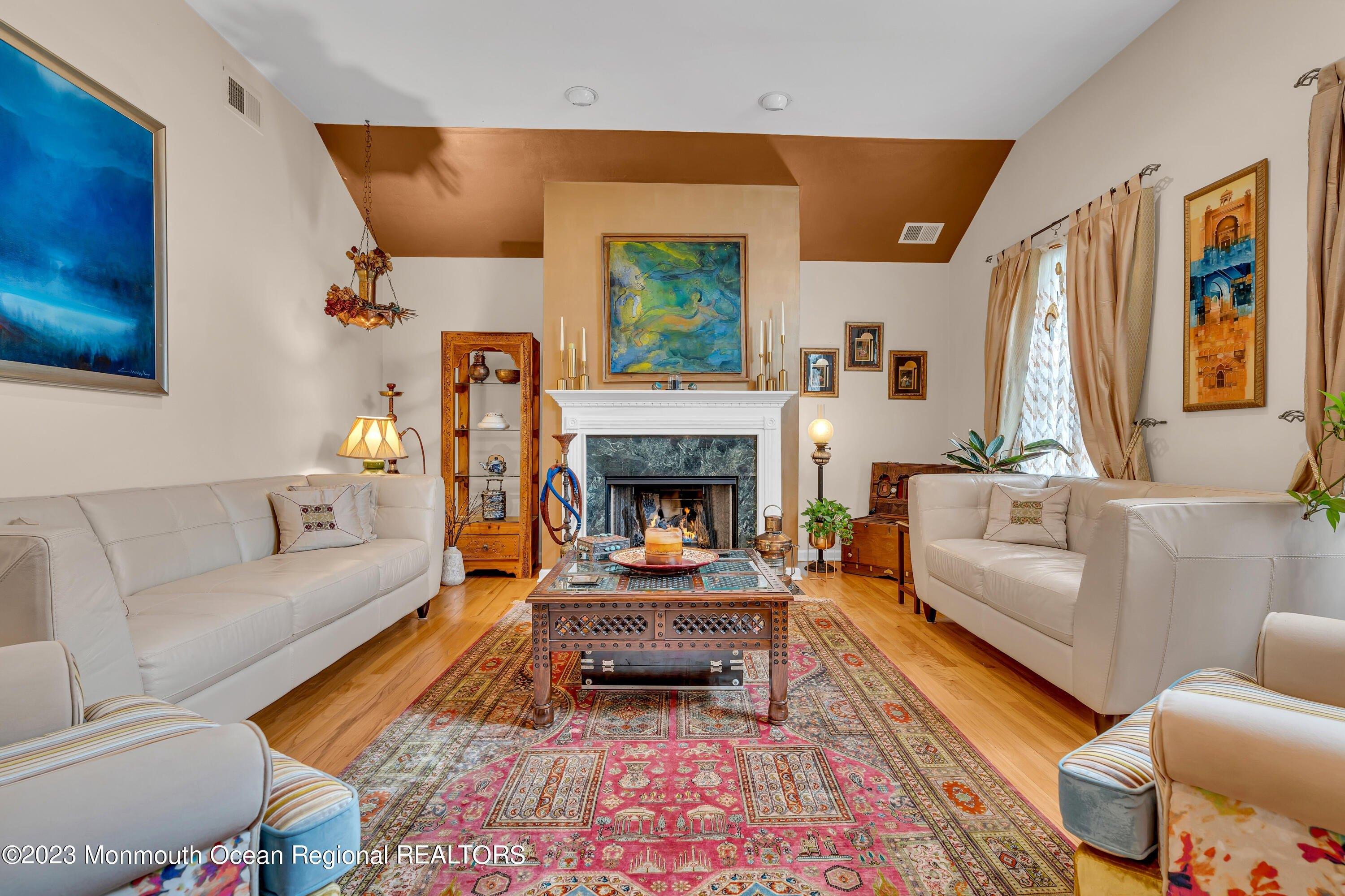 Oakwood Ave, Roselle Park, NJ 07204