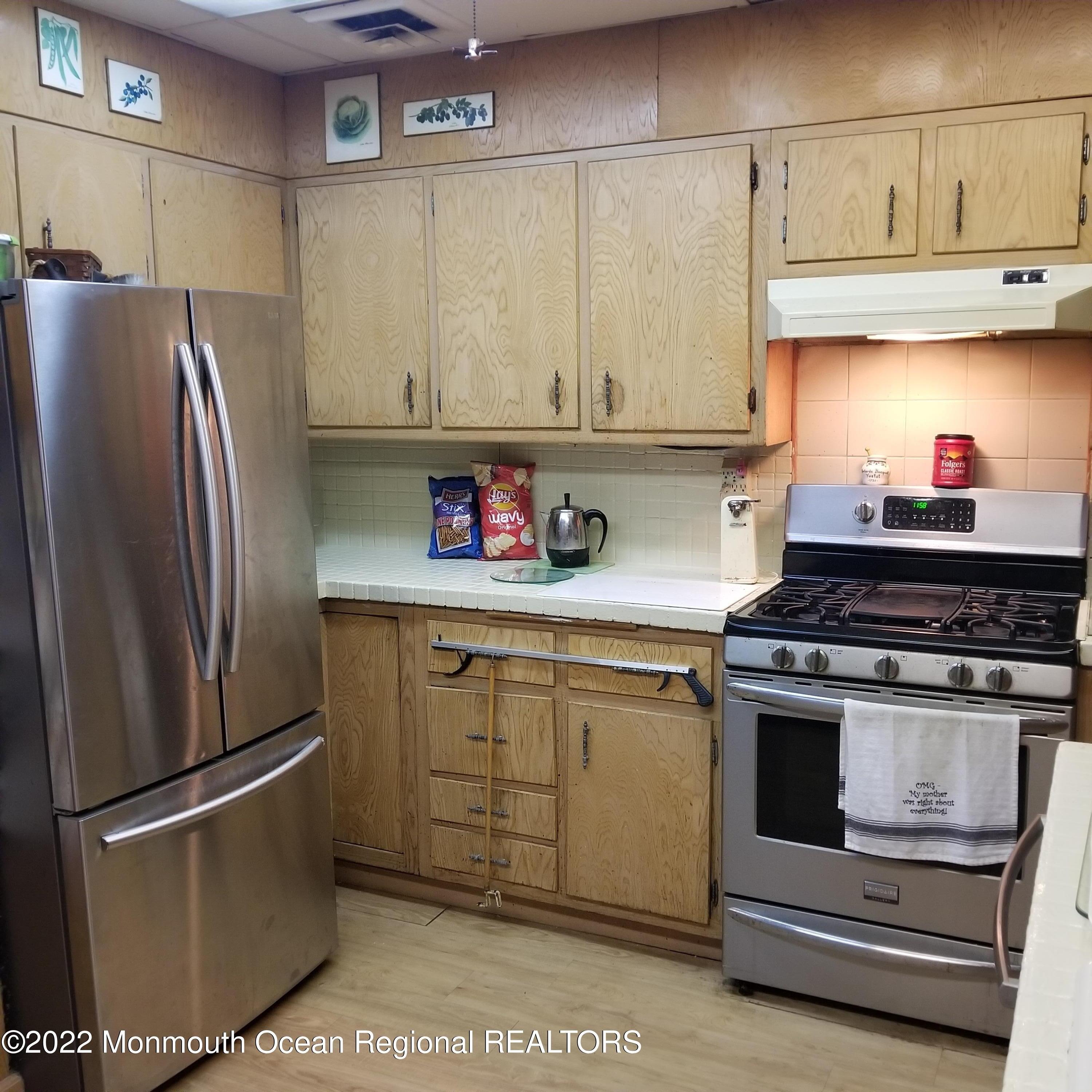Sunset Ave, Ocean, NJ 07712