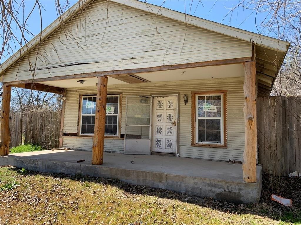Johns Ave, Lancaster, TX 75134