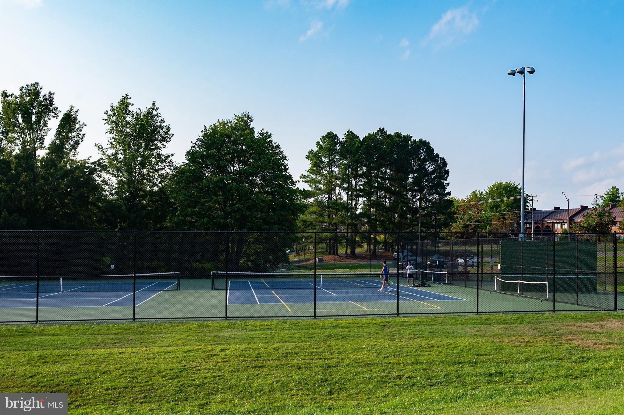 Grenoble Ct, Springfield, VA 22152