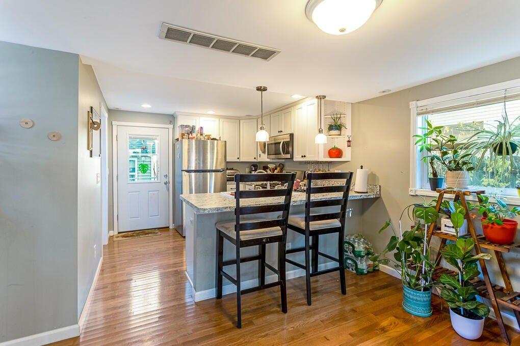 Glenwood Ct, Brooklyn, MI 49230