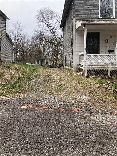 Oak St, New Castle, PA 16101