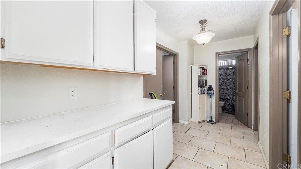 Mesquite St, Oak Hills, CA 92344