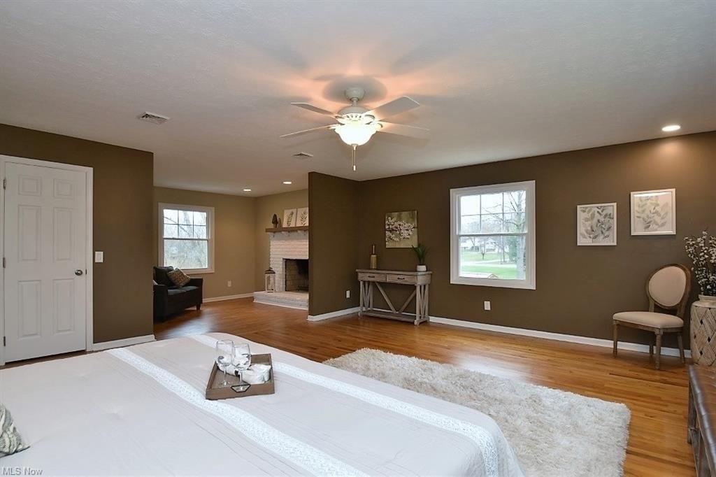 Crow Dr, Macedonia, OH 44056