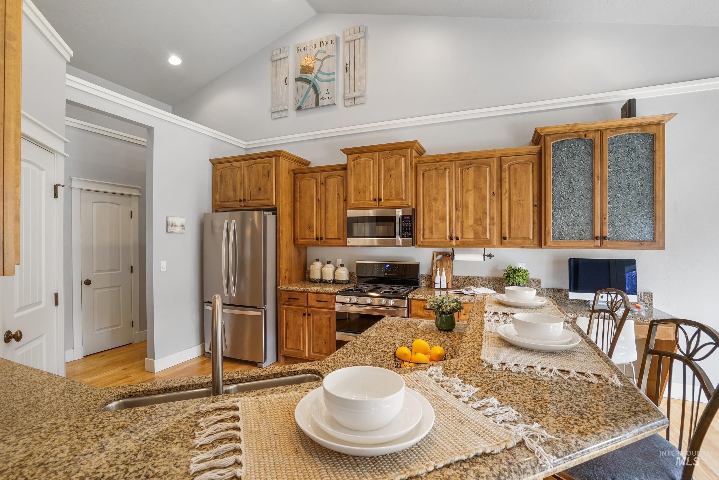 S Riverbirch Ave, Eagle, ID 83616
