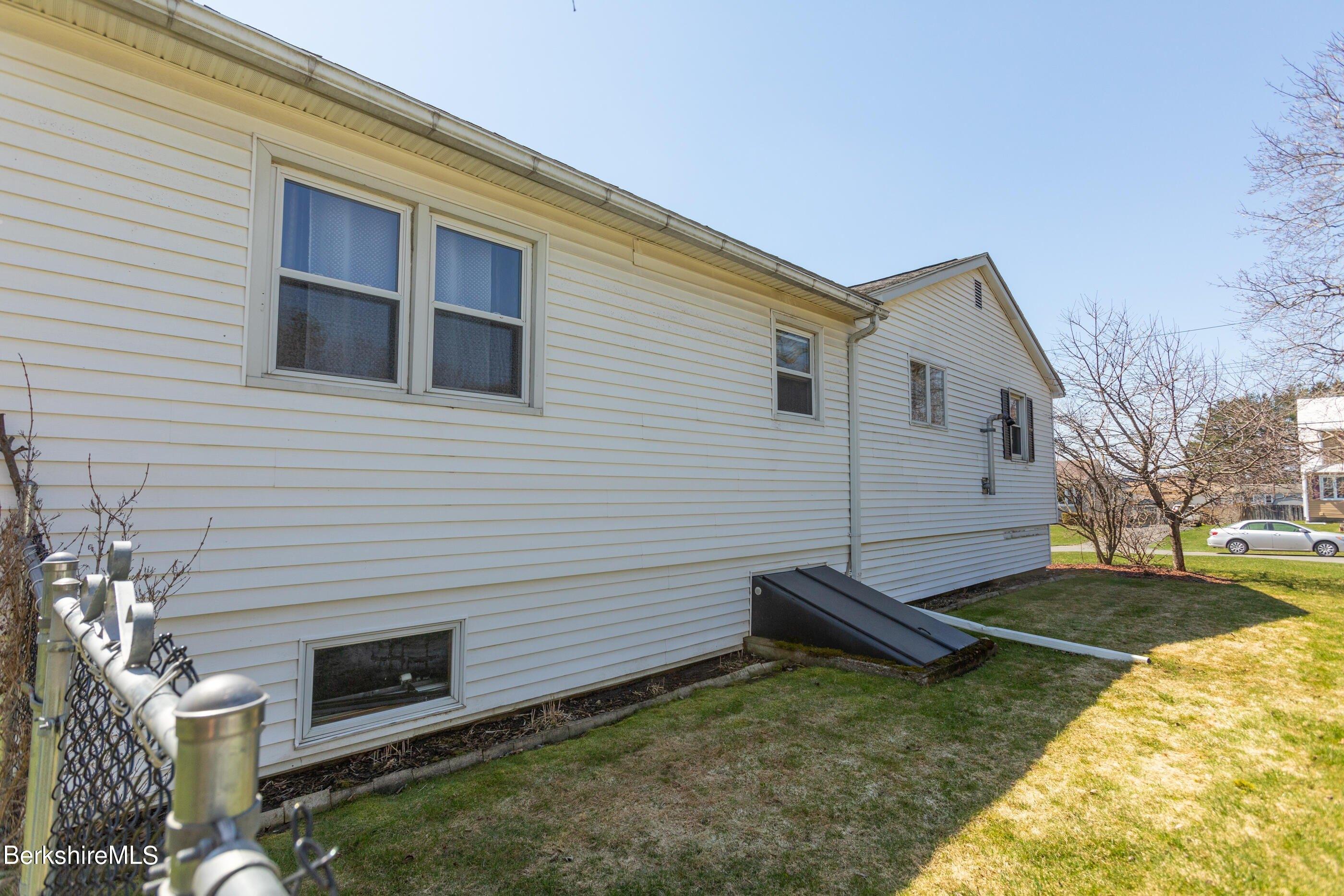 Baldwin Ave, Pittsfield, MA 01201