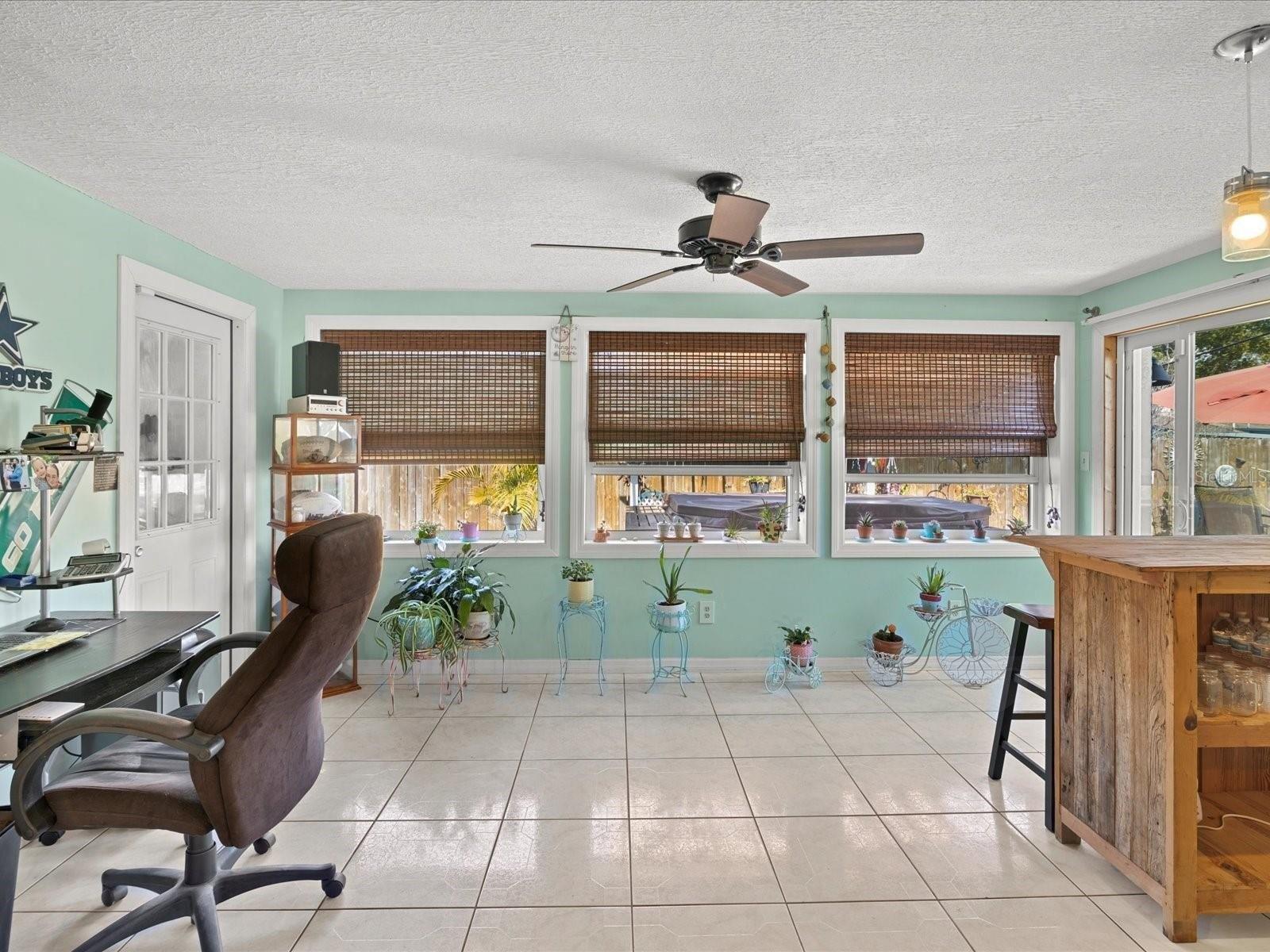 Moog Rd, Holiday, FL 34691