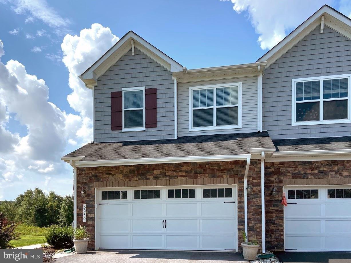 Krista Ln, Chester Springs, PA 19425