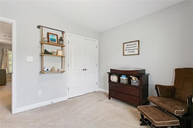 Hawthorn Dr, Hayes, VA 23072