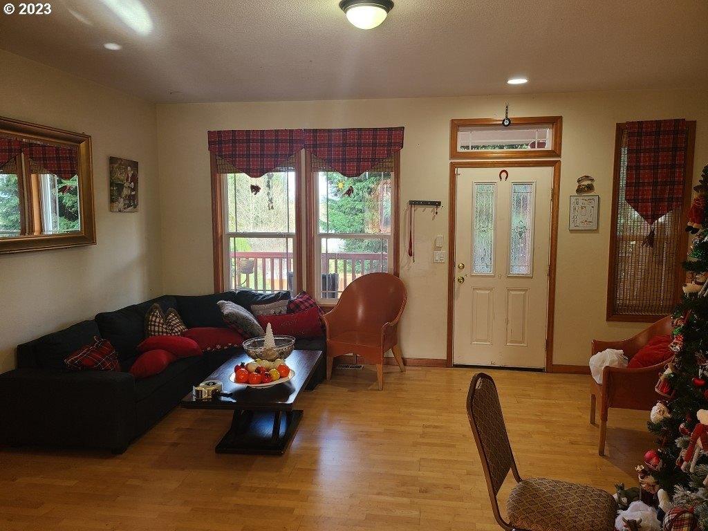 Ne Couch Ct, Gresham, OR 97030