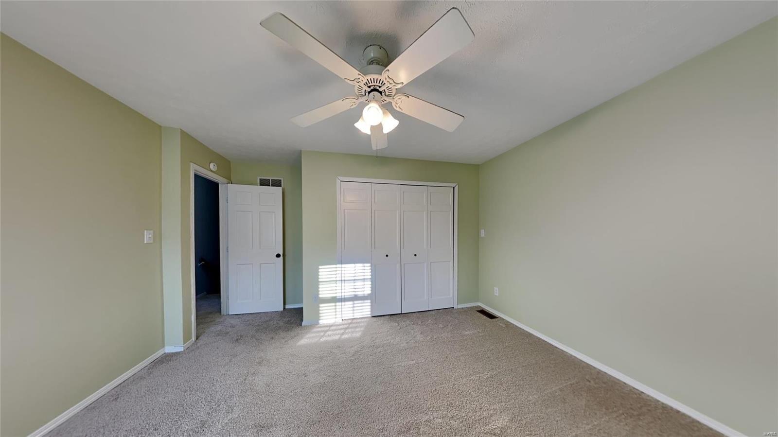 Michelle Dr, Mascoutah, IL 62258