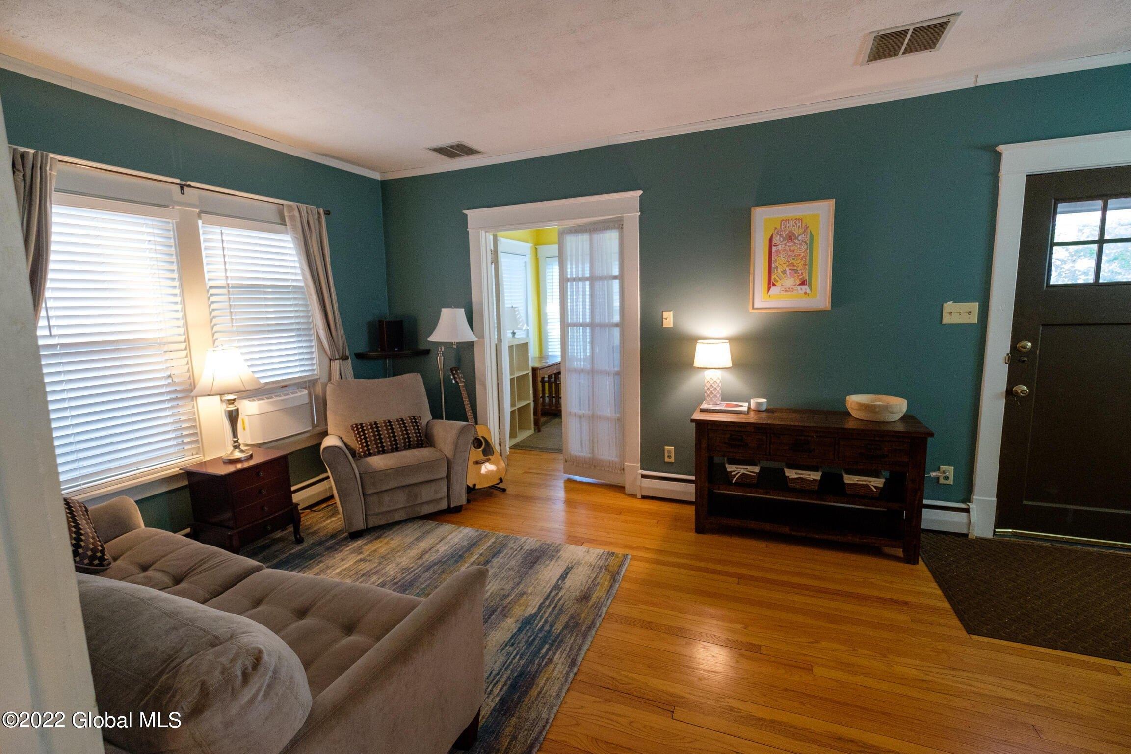 Mercer St, Albany, NY 12208