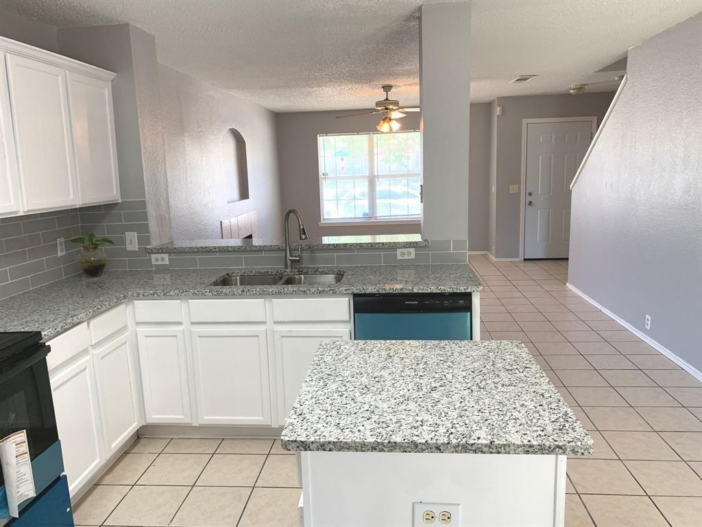 Radcliff Dr, Dallas, TX 75227