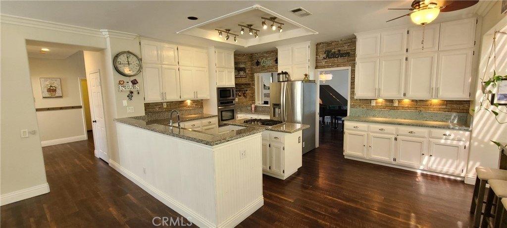 La Salle Cir, Corona, CA 92879