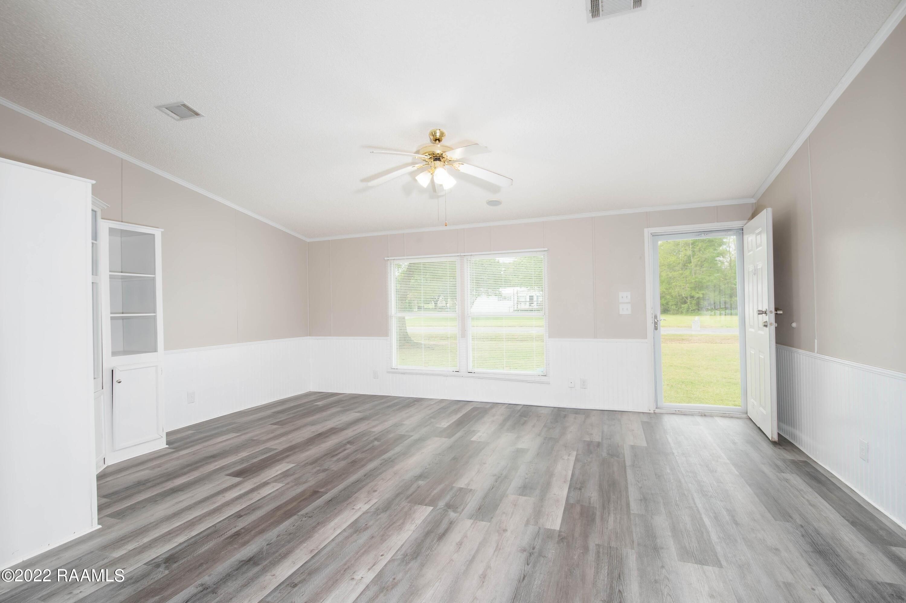 Janine Dr, Youngsville, LA 70592