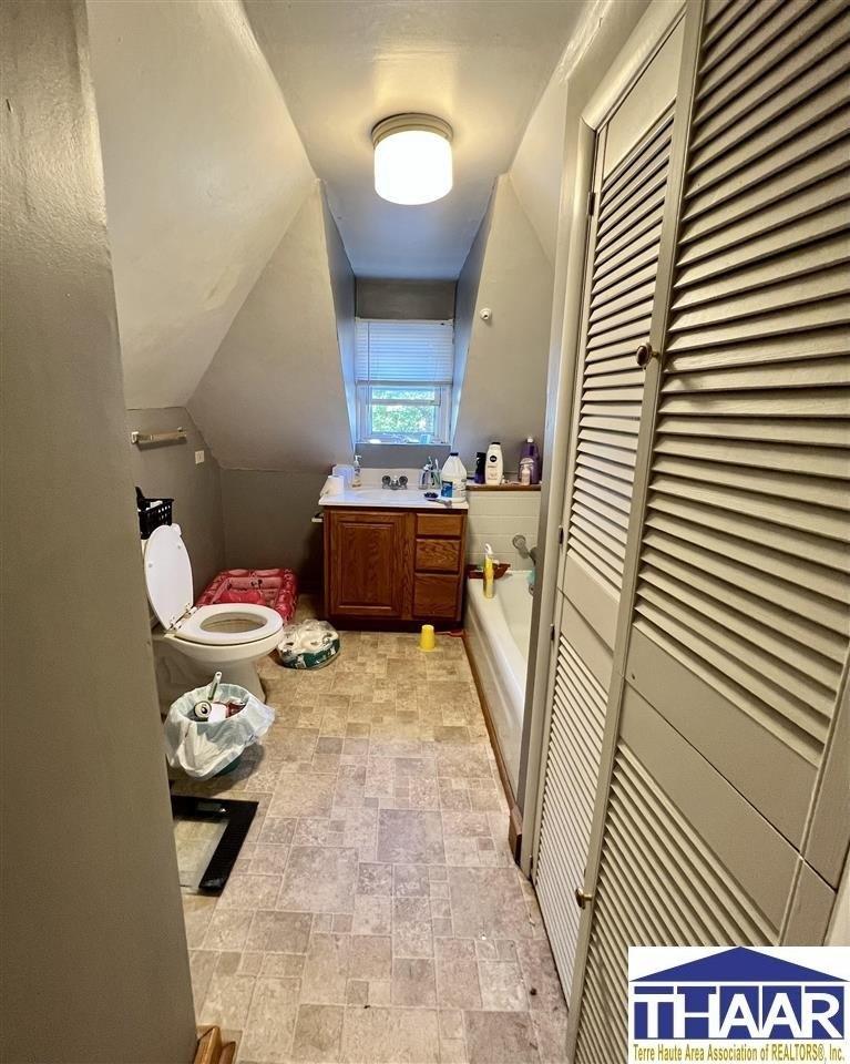 N 11th St, Terre Haute, IN 47804