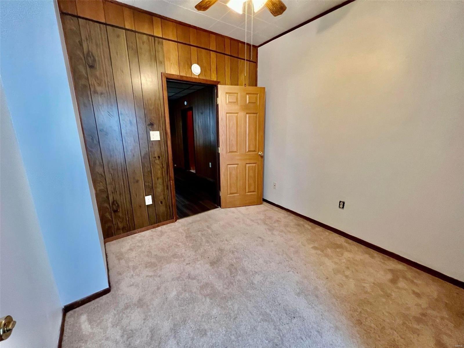 Bowman Ave, East Alton, IL 62024