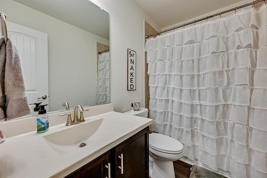 Pearl Way, Arlington, TX 76002