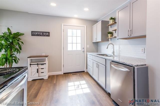 S Christine, Westland, MI 48186