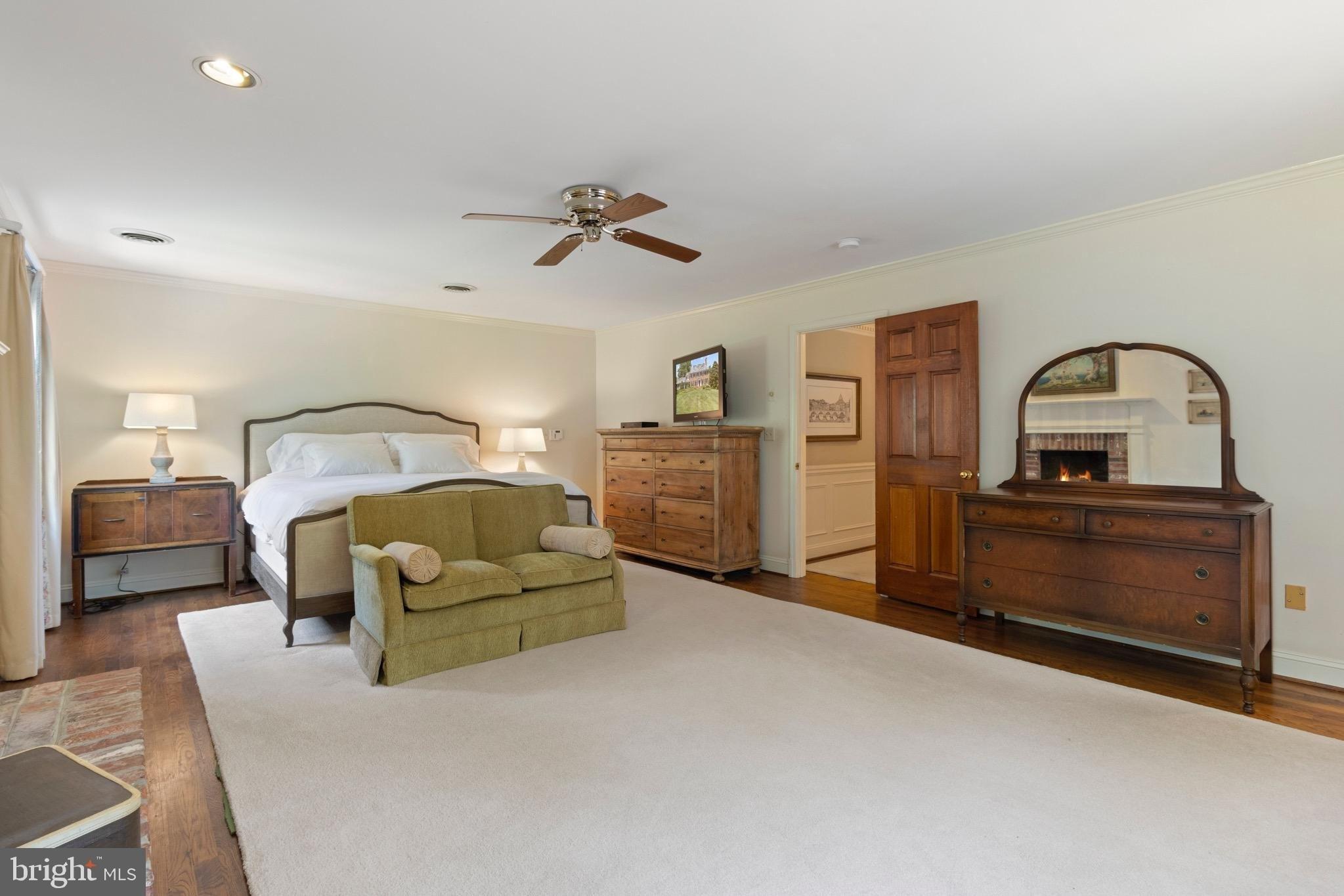 Stonebarn Ln, North Potomac, MD 20878