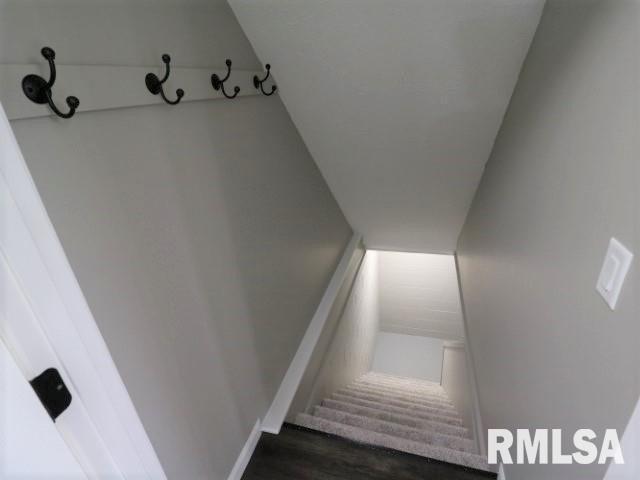 E Richland Ave, Chillicothe, IL 61523