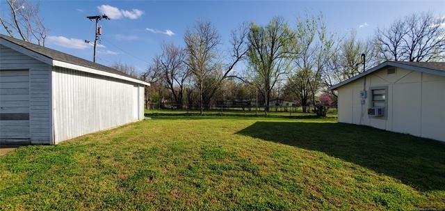 S Poplar St, Bristow, OK 74010