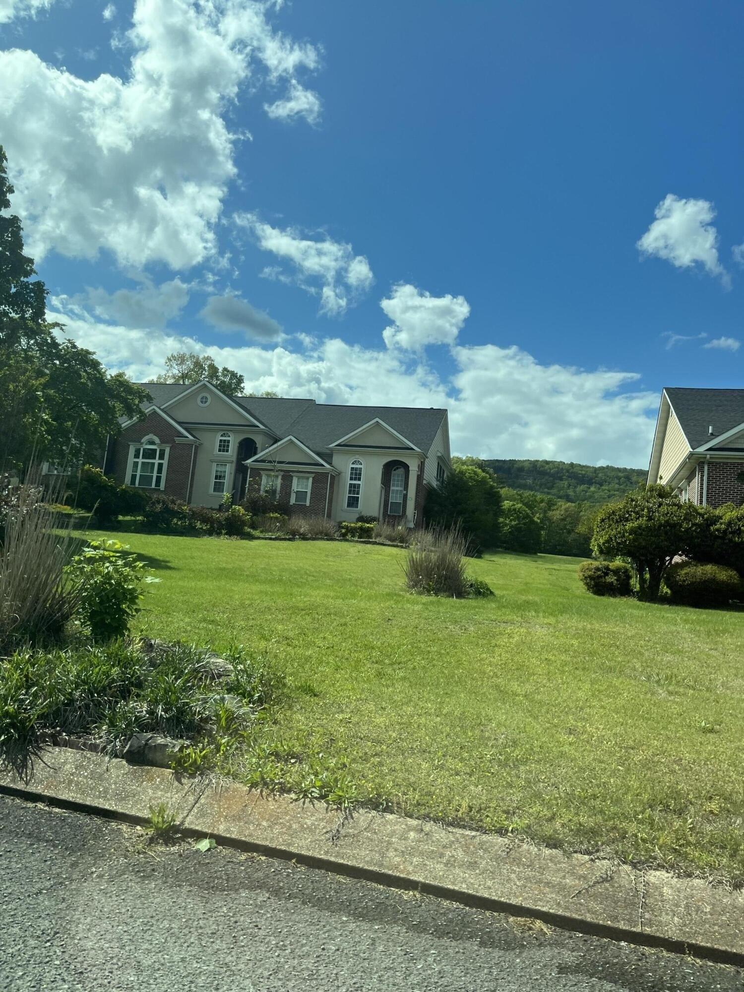 Big Cedar Dr, Dunlap, TN 37327