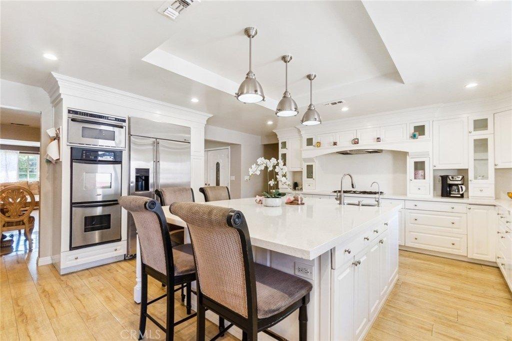 Mountain View Ave, Yorba Linda, CA 92886