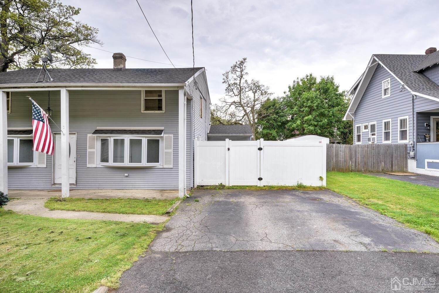 Main St, Helmetta, NJ 08828