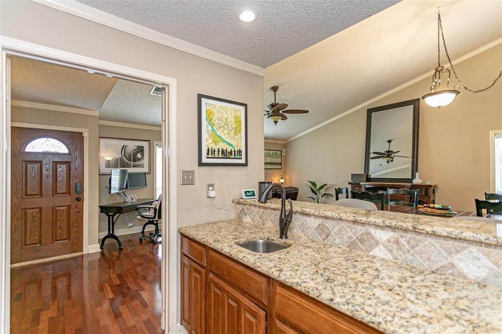 Waterside Trl, Fort Worth, TX 76137