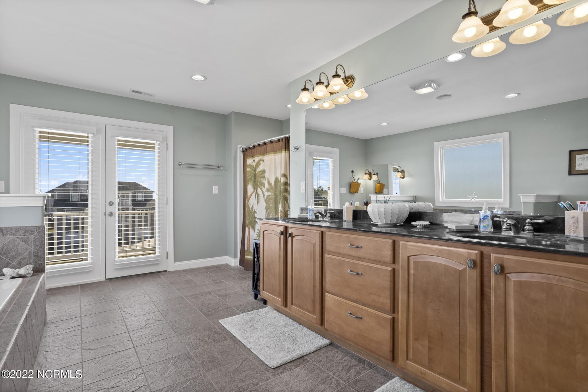 Island View Dr, Newport, NC 28570