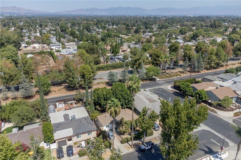 Bullock St, Encino, CA 91316