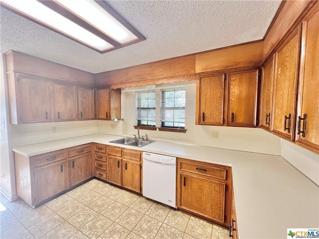 Redwood Cir, Harker Heights, TX 76548