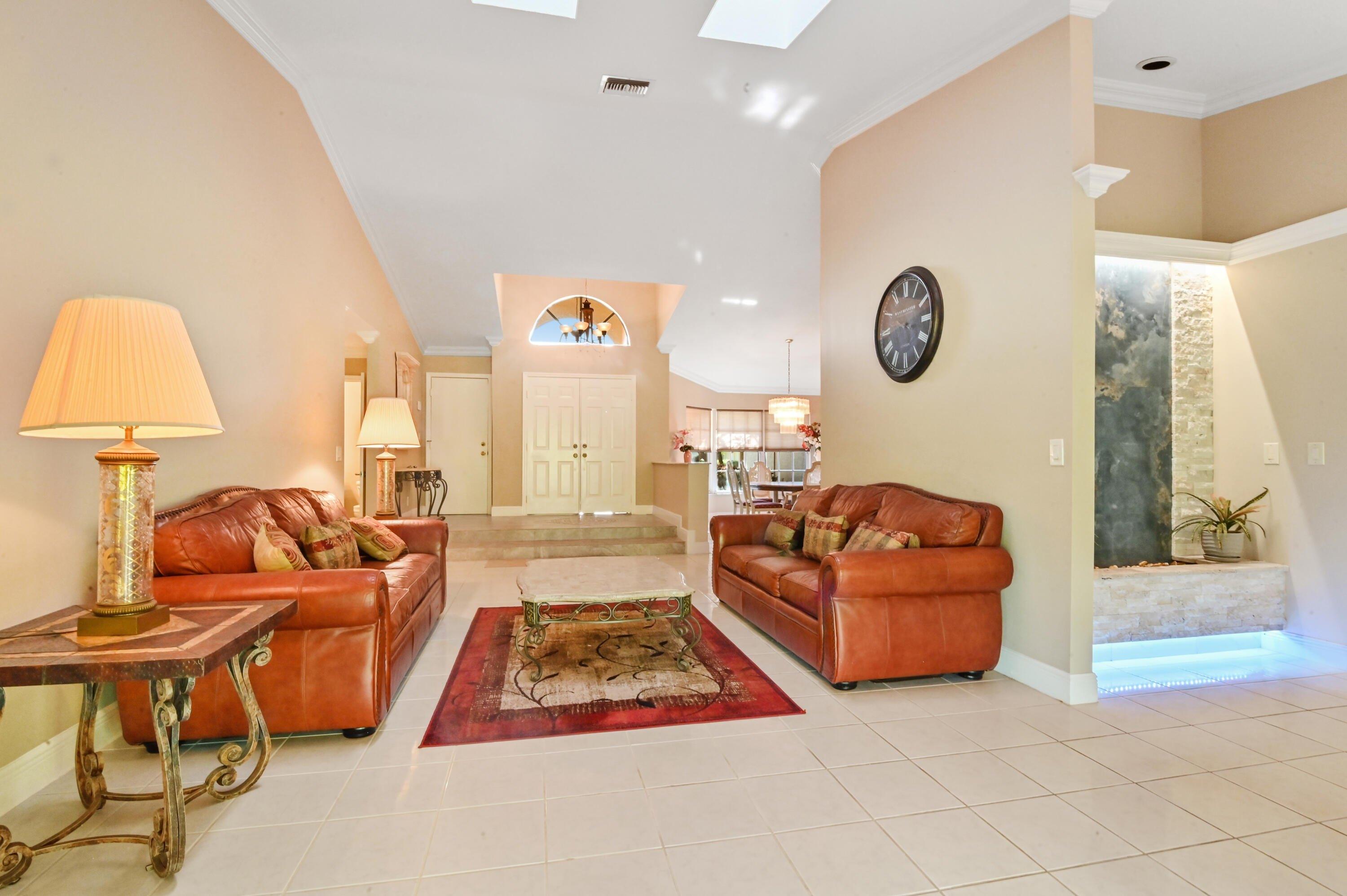 Dogleg Dr, Boynton Beach, FL 33437