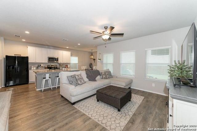Sky Pl, Seguin, TX 78155