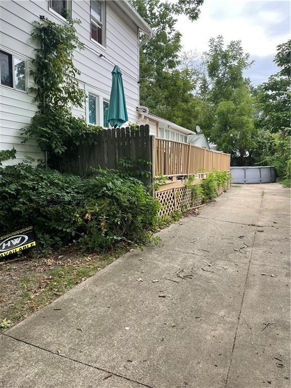Lecona Rd, Cleveland, OH 44121