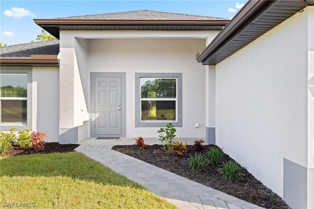 Ne 12th Ave, Cape Coral, FL 33909