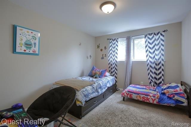 Lancaster Dr, Warren, MI 48088
