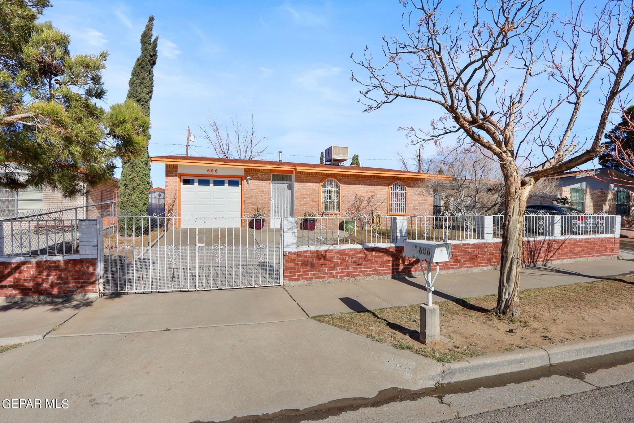 Venado Dr, El Paso, TX 79915