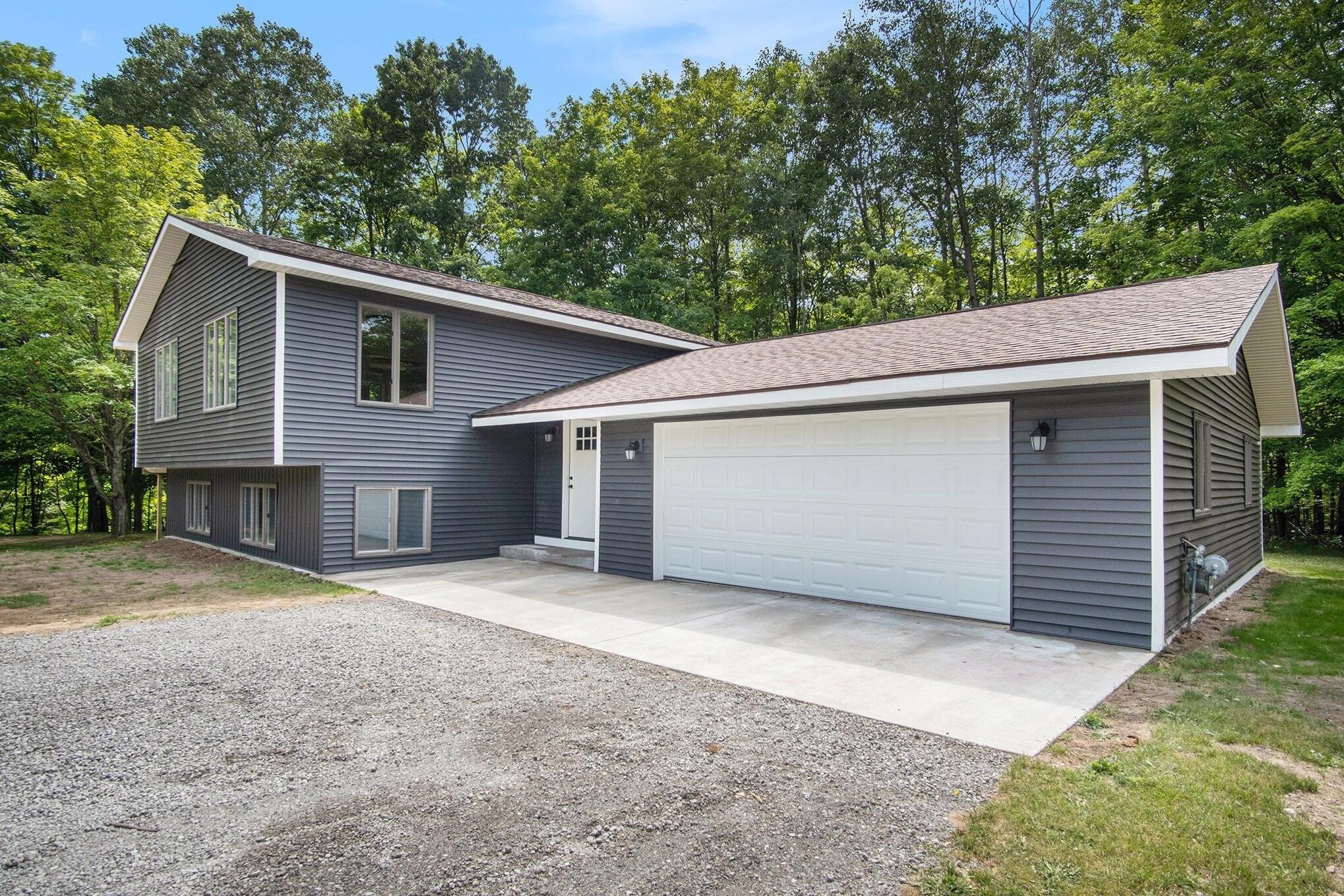 S Elm St, Scottville, MI 49454