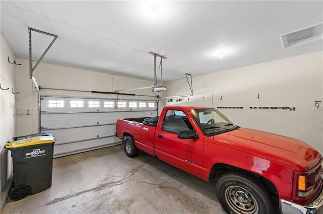 Meadow View Dr, Shawnee, KS 66227