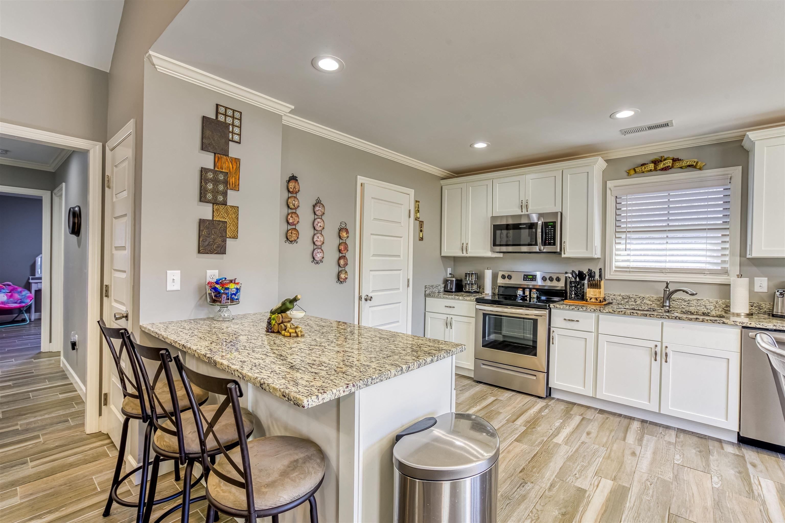 Garrett Ln, Florence, AL 35634